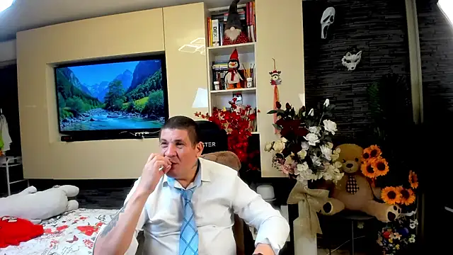 Snapshot of SpartacusDaddy48 chatting on 24, 5, 2026 SpartacusDaddy48 online show from 24, 5, 2026