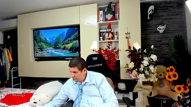 Snapshot of SpartacusDaddy48 chatting on 5, 6, 2026 SpartacusDaddy48 online show from 5, 6, 2026