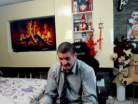 SpartacusDaddy48 online show from 7, 3, 2026