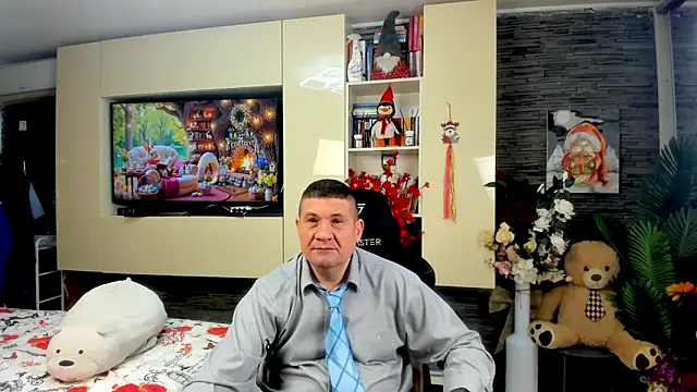 SpartacusDaddy48 online show from 2, 4, 2026