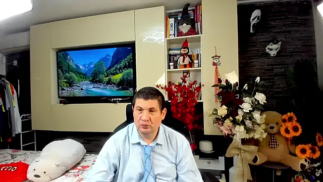 Snapshot of SpartacusDaddy48 chatting on 6, 6, 2026 SpartacusDaddy48 online show from 6, 6, 2026
