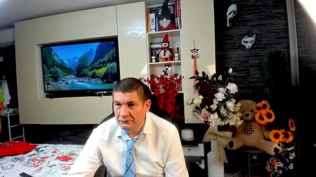 Snapshot of SpartacusDaddy48 chatting on 21, 5, 2026 SpartacusDaddy48 online show from 21, 5, 2026