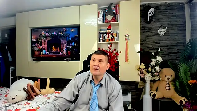 SpartacusDaddy48 online show from 5, 4, 2026