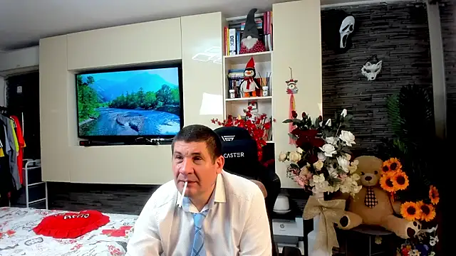 Snapshot of SpartacusDaddy48 chatting on 30, 5, 2026 SpartacusDaddy48 online show from 30, 5, 2026