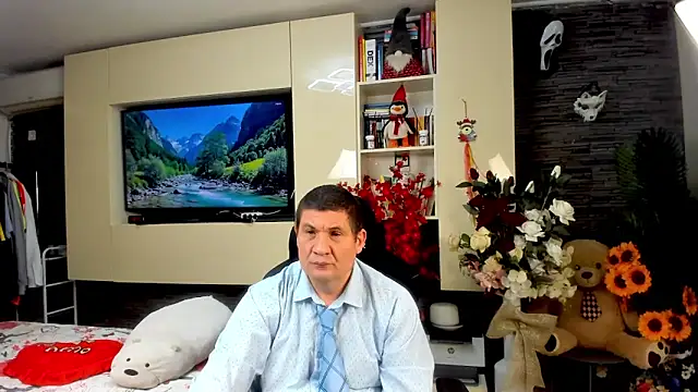 Snapshot of SpartacusDaddy48 chatting on 5, 6, 2026 SpartacusDaddy48 online show from 5, 6, 2026