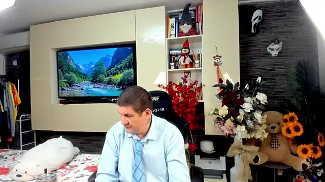 Snapshot of SpartacusDaddy48 chatting on 4, 6, 2026 SpartacusDaddy48 online show from 4, 6, 2026