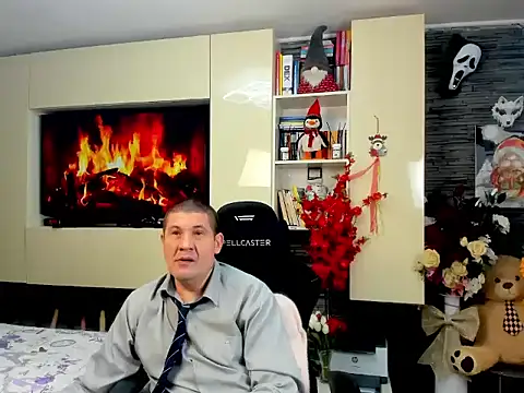 SpartacusDaddy48 online show from 4, 3, 2026