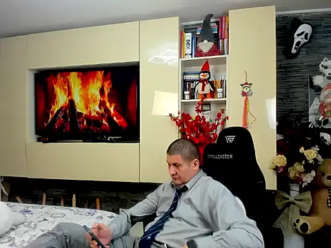 SpartacusDaddy48 online show from 2, 3, 2026