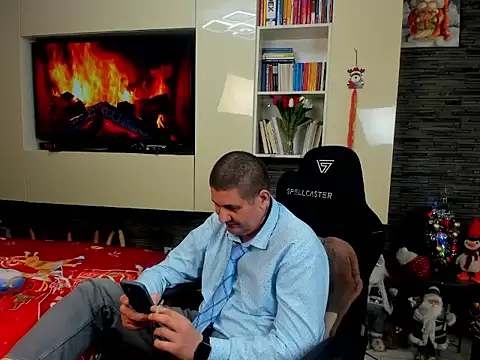 SpartacusDaddy48 online show from 18, 1, 2026