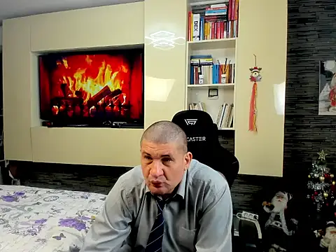 SpartacusDaddy48 online show from 19, 2, 2026