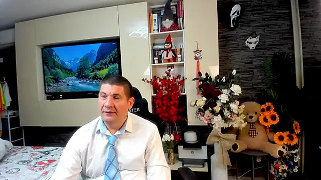 Snapshot of SpartacusDaddy48 chatting on 20, 5, 2026 SpartacusDaddy48 online show from 20, 5, 2026