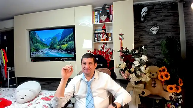 Snapshot of SpartacusDaddy48 chatting on 31, 5, 2026 SpartacusDaddy48 online show from 31, 5, 2026