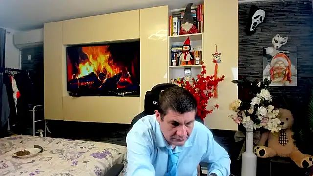 SpartacusDaddy48 online show from 27, 3, 2026