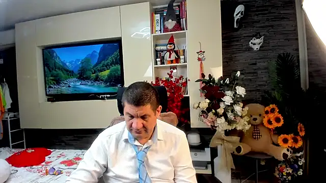 Snapshot of SpartacusDaddy48 chatting on 23, 5, 2026 SpartacusDaddy48 online show from 23, 5, 2026