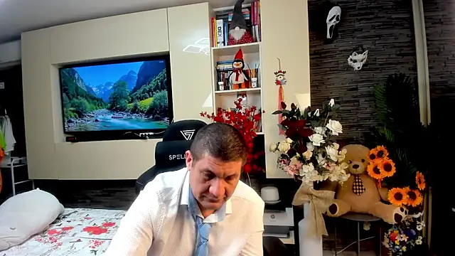 Snapshot of SpartacusDaddy48 chatting on 21, 5, 2026 SpartacusDaddy48 online show from 21, 5, 2026