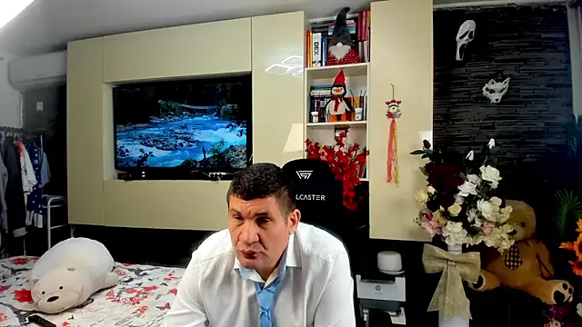 SpartacusDaddy48 online show from 19, 4, 2026