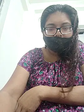 Snapshot of Elie_couple143 chatting on 29, 10, 2025 Elie couple143 online show from 29, 10, 2025