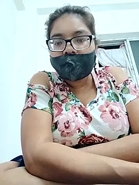 Snapshot of Elie_couple143 chatting on 22, 10, 2025 Elie couple143 online show from 22, 10, 2025