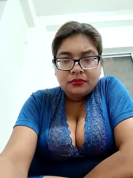 Snapshot of Elie_couple143 chatting on 25, 11, 2025 Elie couple143 online show from 25, 11, 2025