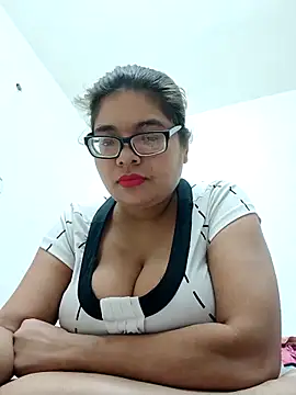 Snapshot of Elie_couple143 chatting on 16, 11, 2025 Elie couple143 online show from 16, 11, 2025