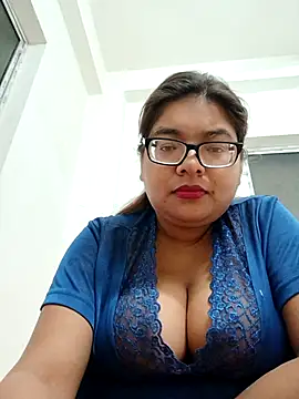 Snapshot of Elie_couple143 chatting on 29, 11, 2025 Elie couple143 online show from 29, 11, 2025