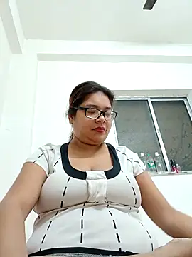 Snapshot of Elie_couple143 chatting on 29, 11, 2025 Elie couple143 online show from 29, 11, 2025