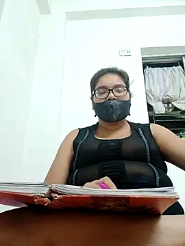 Snapshot of Elie_couple143 chatting on 18, 10, 2025 Elie couple143 online show from 18, 10, 2025