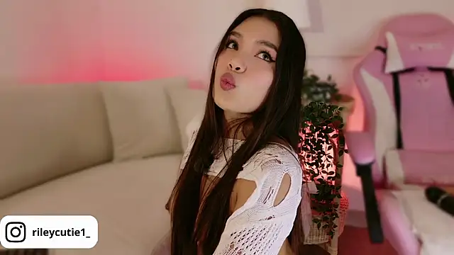 Cutie Riley online show from 30, 6, 2026