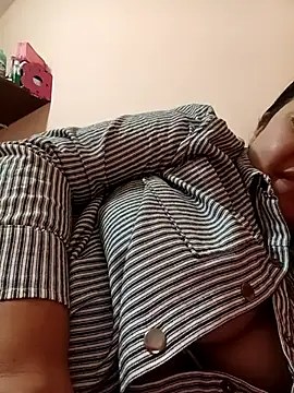 Caroomoom27 online show from 26, 11, 2025