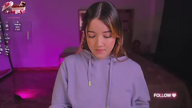 lunaarose online show from 9, 10, 2025