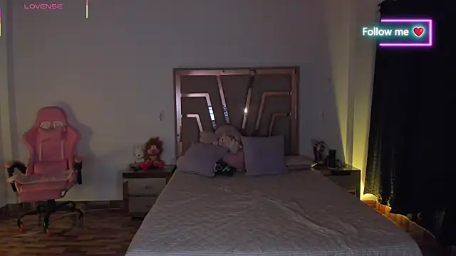 lunaarose online show from 9, 4, 2026