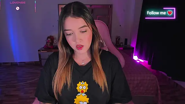 Snapshot of lunaarose chatting on 24, 2, 2026 lunaarose online show from 24, 2, 2026