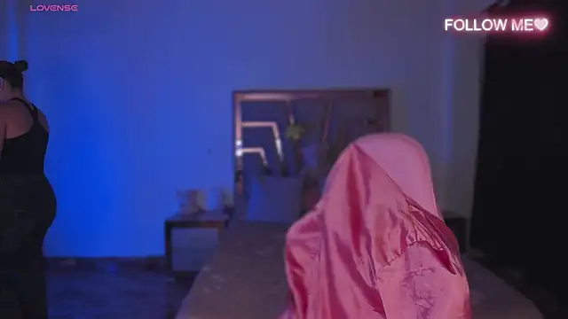 Snapshot of lunaarose chatting on 2, 12, 2025 lunaarose online show from 2, 12, 2025