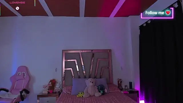 Snapshot of lunaarose chatting on 27, 2, 2026 lunaarose online show from 27, 2, 2026