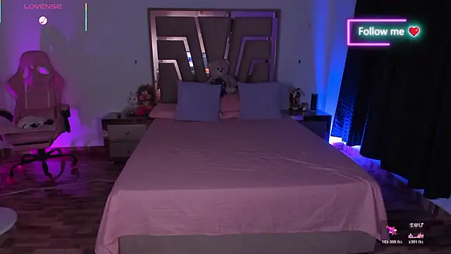 lunaarose online show from 10, 3, 2026