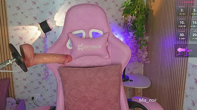 mia noir online show from 8, 4, 2026