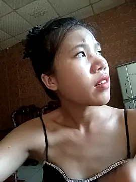 Snapshot of Adsatoh chatting on 3, 10, 2025 Adsatoh online show from 3, 10, 2025
