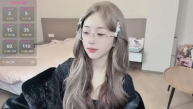 nini a online show from 8, 11, 2025