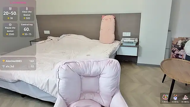 nini a online show from 13, 11, 2025