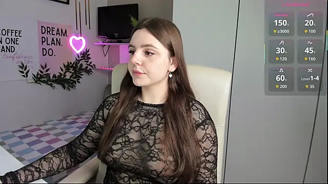 Snapshot of LiaWoow chatting on 11, 10, 2025 LiaWoow online show from 11, 10, 2025