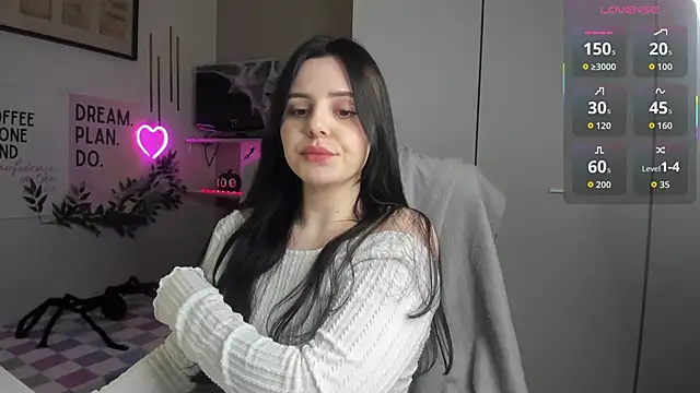 Snapshot of LiaWoow chatting on 10, 11, 2025 LiaWoow online show from 10, 11, 2025