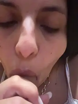 Anais Mariaa online show from 12, 2, 2026