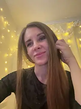 LucieMack online show from 10, 2, 2026