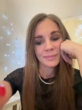 LucieMack online show from 21, 11, 2025