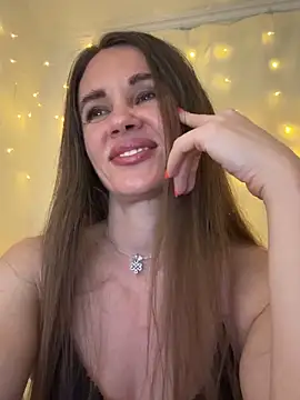 Snapshot of LucieMack chatting on 3, 6, 2026 LucieMack online show from 3, 6, 2026
