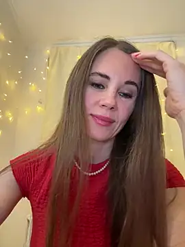 Snapshot of LucieMack chatting on 28, 4, 2026 LucieMack online show from 28, 4, 2026