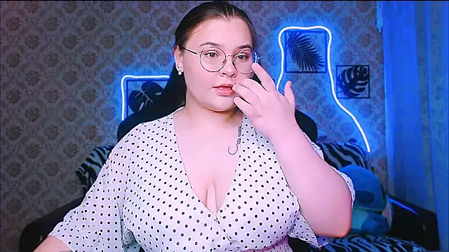 Snapshot of InLoveWithLife26 chatting on 15, 11, 2025 InLoveWithLife26 online show from 15, 11, 2025