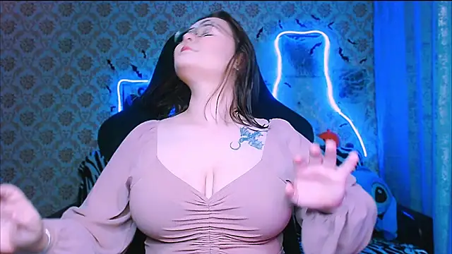 Snapshot of InLoveWithLife26 chatting on 28, 10, 2025 InLoveWithLife26 online show from 28, 10, 2025