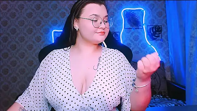 InLoveWithLife26 online show from 22, 2, 2026