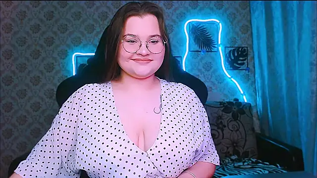 InLoveWithLife26 online show from 25, 2, 2026